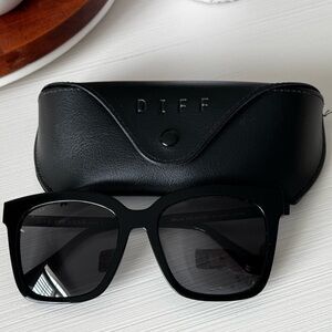 Diff Eyewear Black Bella Polarized Square Sunglasses